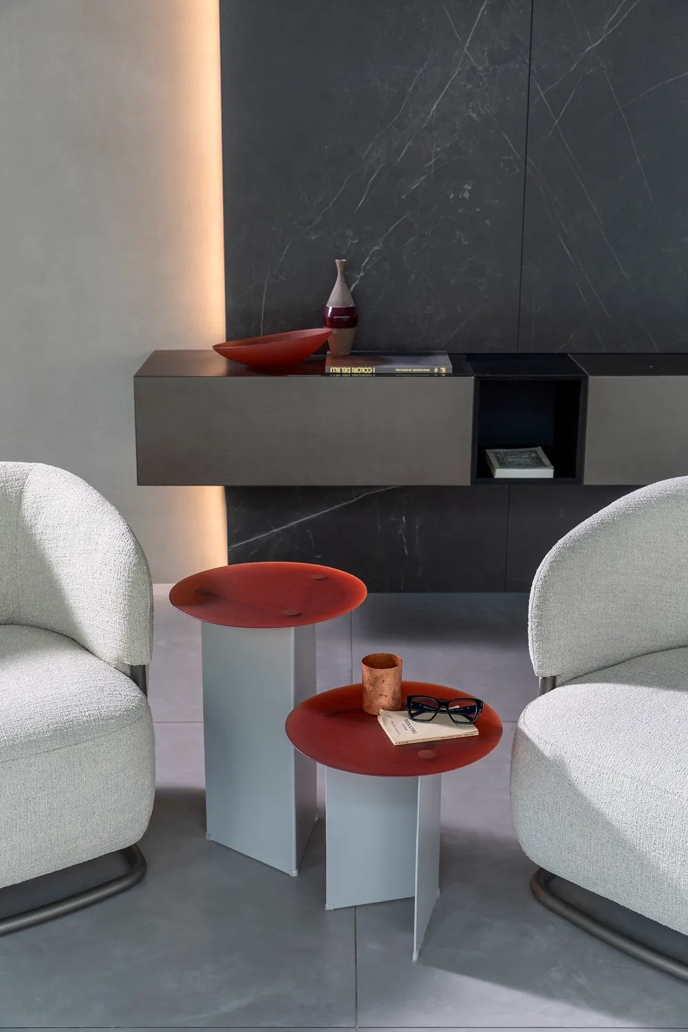 Geelli Rest tavolino basso base geometrica