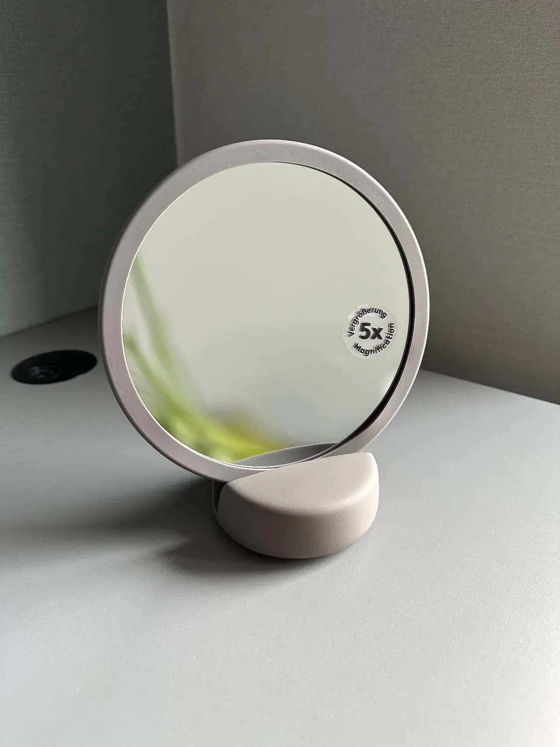 Blomus 69160 Specchio Cosmetico 5x Magnet Grigio