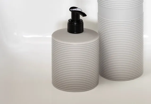 Geelli Stripes M flacone 250 ml con spray