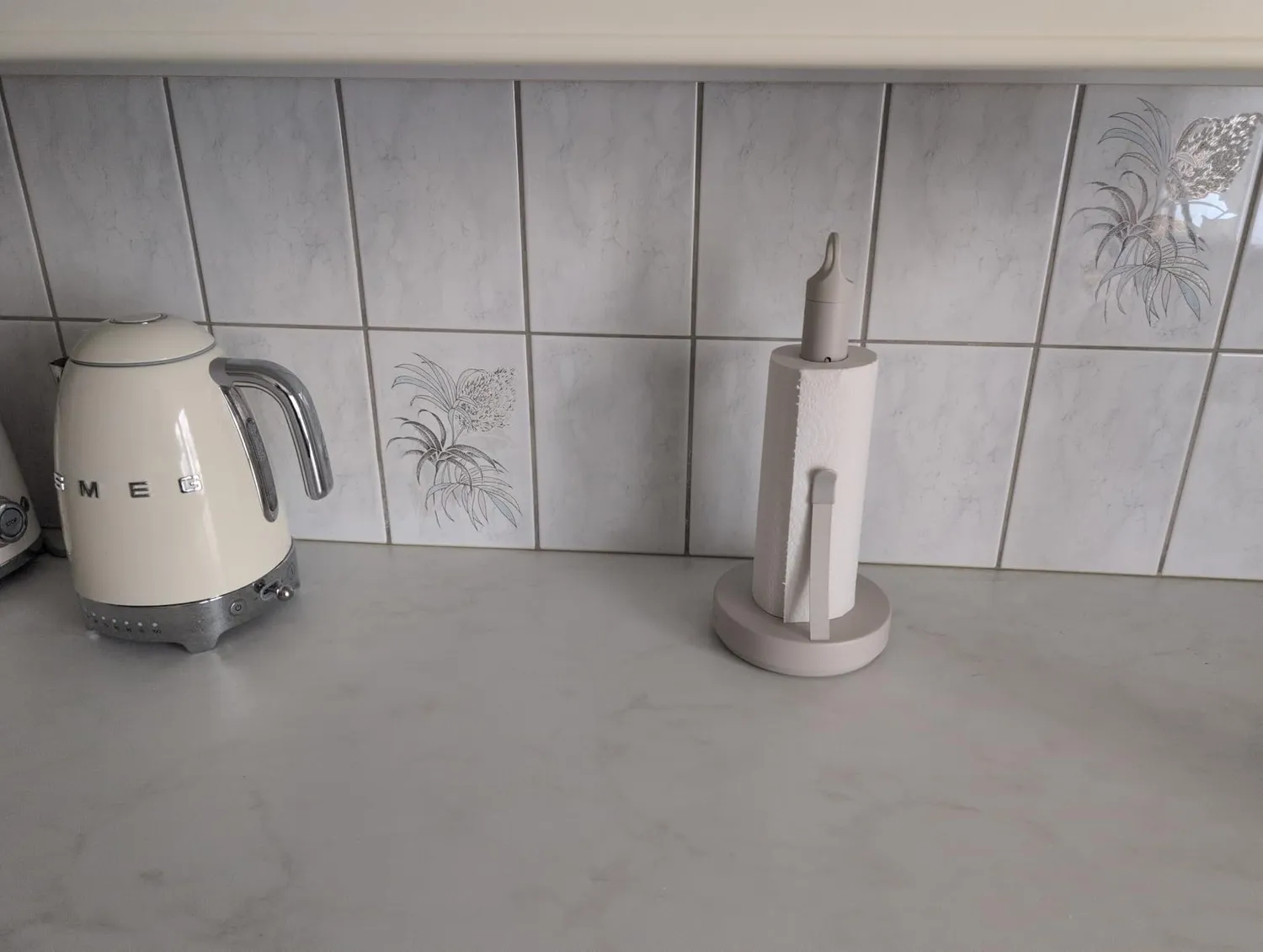 Blomus Sharkskin 64366 portarotolo cucina scuro