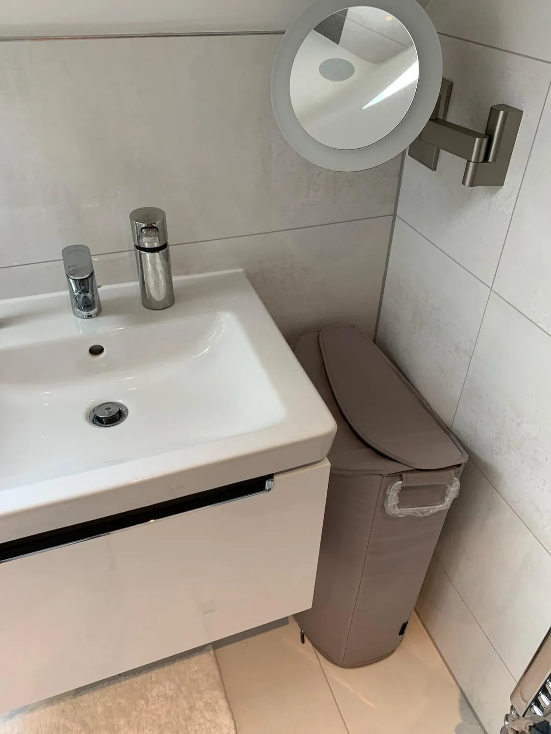 Blomus Frisco Portabiancheria Grigio Alluminio 42x66 cm